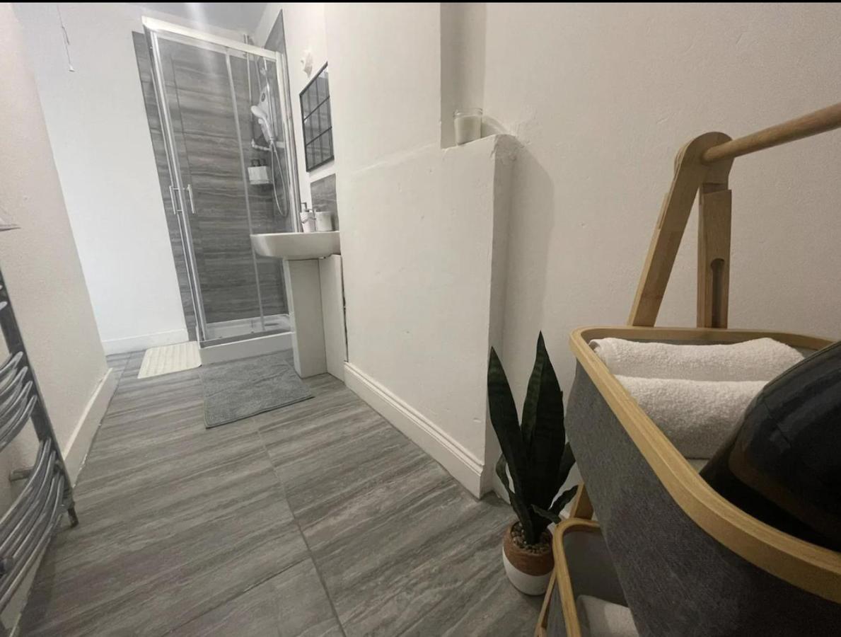 Charming 2 Bed Flat On Tower Bridge Apartment Лондон Екстериор снимка