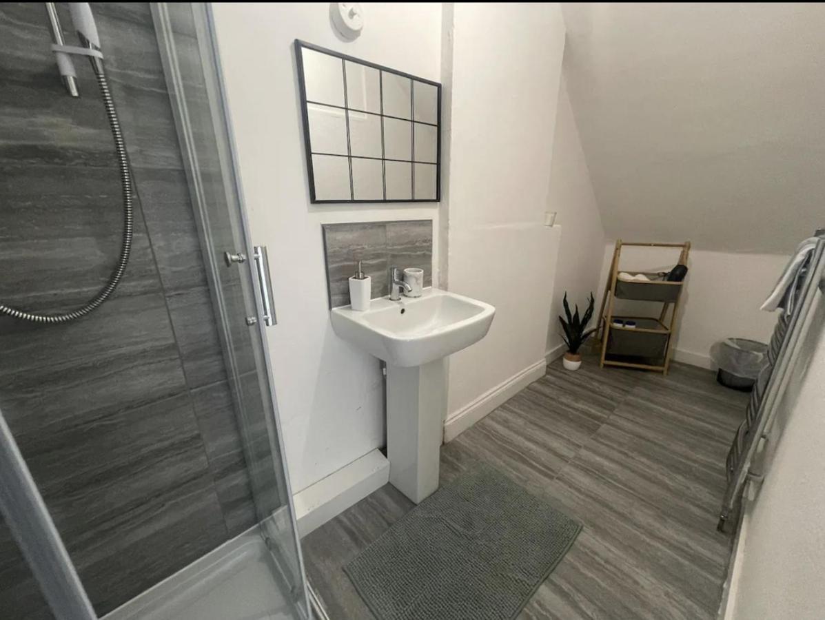 Charming 2 Bed Flat On Tower Bridge Apartment Лондон Екстериор снимка