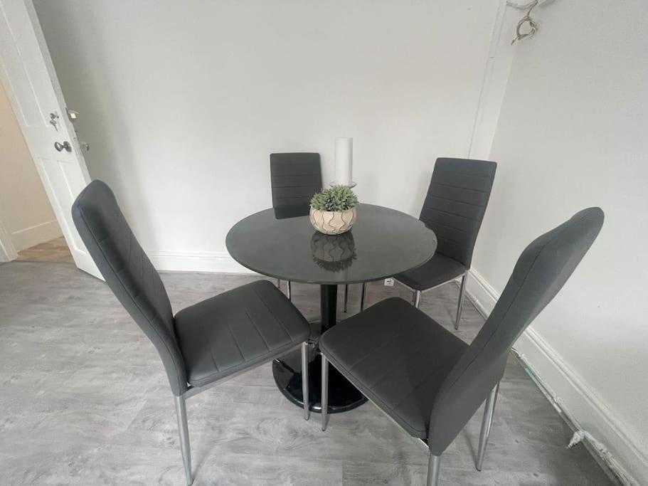 Charming 2 Bed Flat On Tower Bridge Apartment Лондон Екстериор снимка